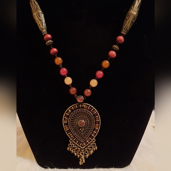 XC Axcess Carnelian and agate beaded necklace - Picture 2 of 10